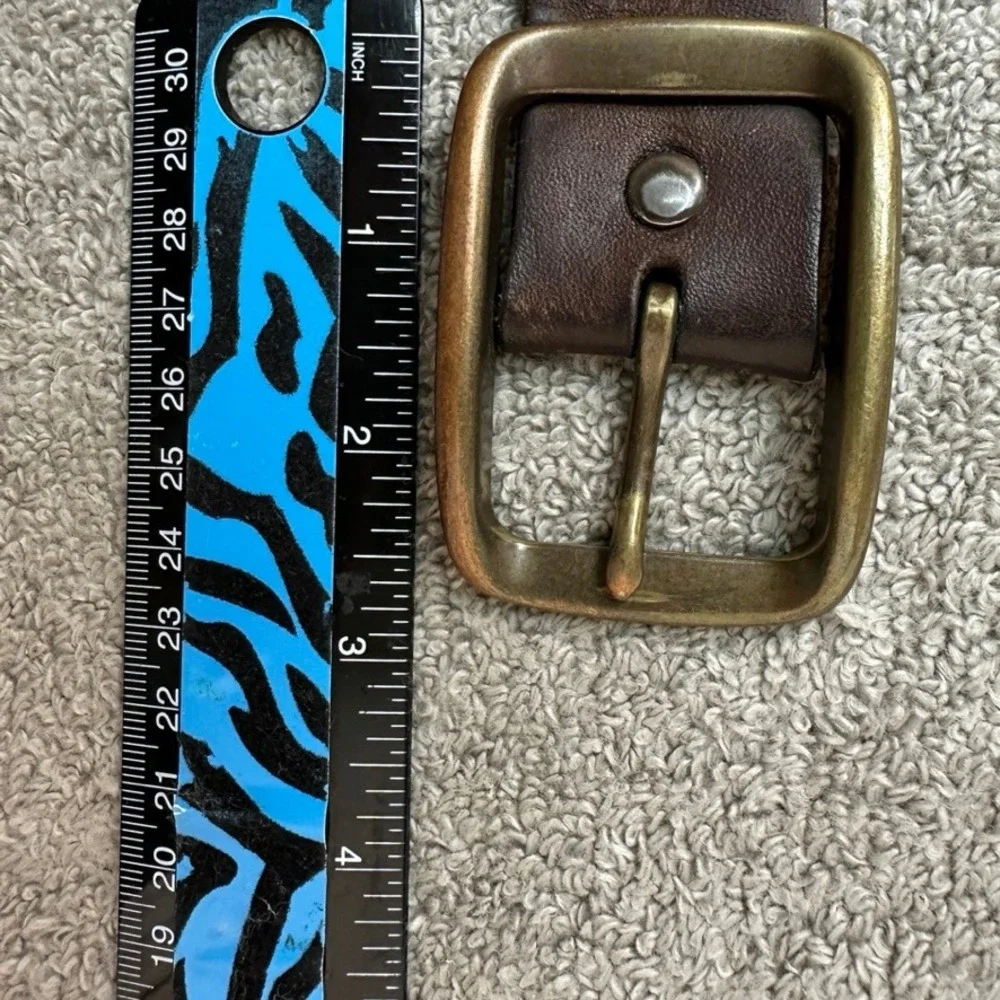 Gap Mens Genuine Leather Belt Brown Brass Buckle Size 34 Casual Rugged Classic